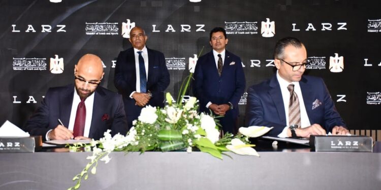 “لارز” للتطوير العمراني إحدى شركات “مجموعة الجاويش” توقع بروتوكول تعاون مع وزارة الشباب والرياضة لدعم المشروعات الرياضية