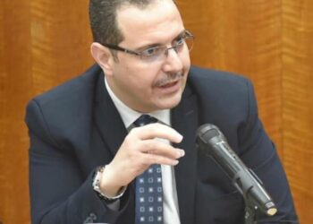 نائب رئيس “المجتمعات العمرانية”: التقديم إلكترونيا للحصول على تراخيص حق الاستغلال الإعلاني لأنواع الإعلانات المختلفة بمناطق حيوية بالقاهرة الجديدة