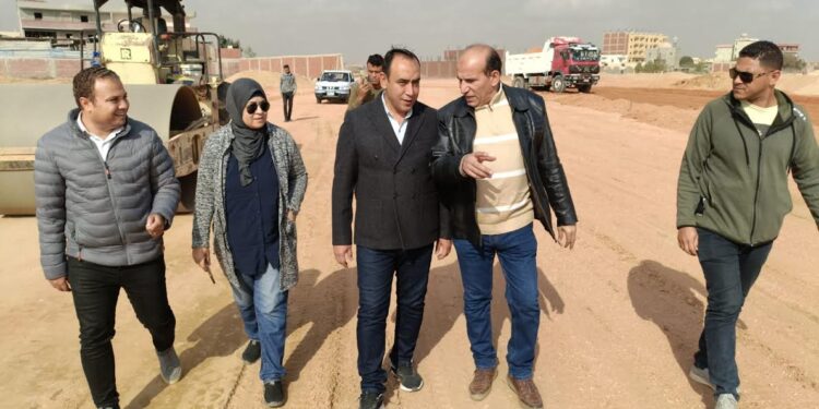 رئيس “جهاز الشروق “: بدء تنفيذ مشروعات المرافق لمنطقة الرابية المضافة للمدينة..واستئناف أعمال الطرق