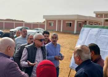 مسئولو ” الإسكان ” يتفقدون مشروعات الإسكان والطرق والمرافق بمدينتي  حدائق العاصمة وبدر