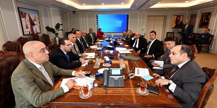 وزيرا الإسكان والتجارة والصناعة يناقشان مقترحات تطوير المناطق الصناعية بالمدن الجديدة