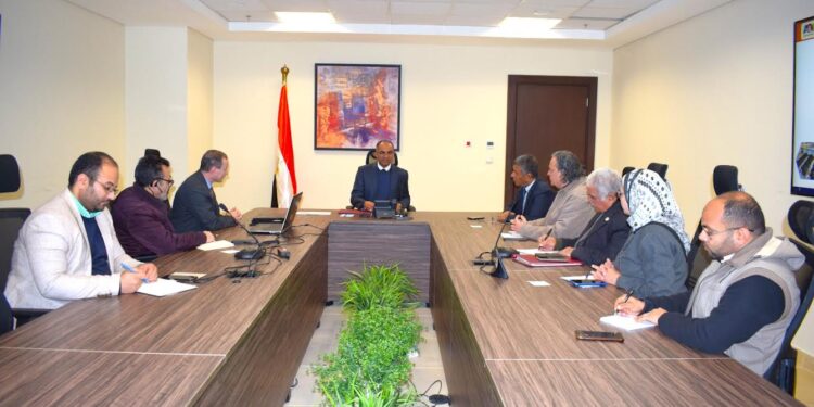 “الإسكان ” و ” العربية للتصنيع ” تبحثان موقف التصنيع المحلي بمشروعات مياه الشرب والصرف الصحي..وسبل تعزيز التعاون