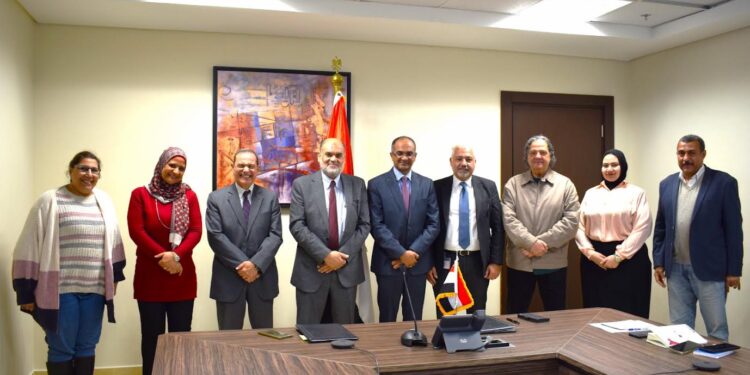  ” الإسكان ” والجامعة الأمريكية توقعان اتفاقية لرفع قدرات مهندسين وعاملين ببرنامج خدمات الصرف الصحي بالمناطق الريفية بصعيد مصر بمحافظة الأقصر