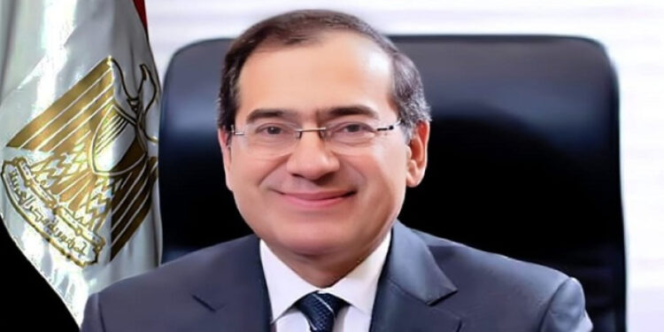 البترول: توقيع مذكرة تفاهم لإمداد شركة أبو قير للمغذيات الزراعية بالهيدروجين الأخضر