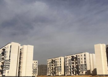 مسئولو ” الإسكان ” و جامعة السويس يناقشون مقترح إنشاء جامعة تكنولوجية بمدينة السويس الجديدة