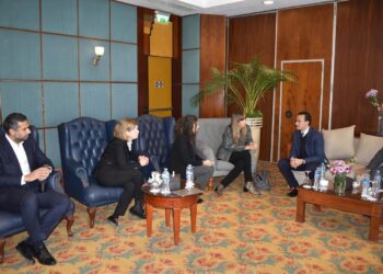 مساعد وزير الإسكان ومسئولو “المجتمعات العمرانية” يدشنون تنفيذ خطة عمل التحول الأخضر لمدينة 6 أكتوبر بالتعاون مع البنك الأوروبي لإعادة الإعمار والتنمية