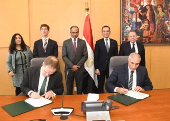 “الإسكان”: توقيع مذكرة تفاهم للتعاون في مجال المدن والبنية التحتية المستدامة مع السفارة البريطانية بالقاهرة