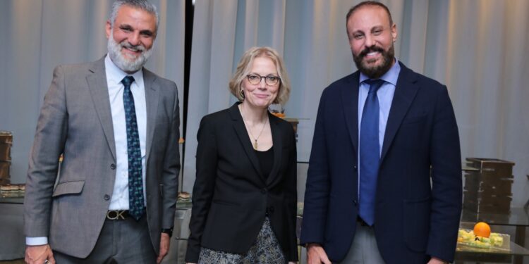 “نيوجيرسي للتطوير” تشارك سفارة إستونيا احتفالية اليوم الوطني وتعزز التعاون المشترك