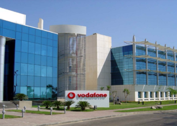 فودافون مصر تعتزم رفع حصتها في بيي ومصاري إلى 20%