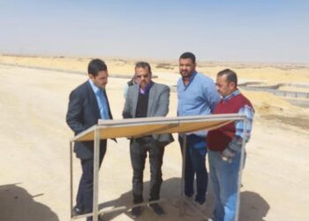 رئيس ” جهاز العبور الجديدة ” يتفقد مشروعات الطرق والمرافق ضمن أعمال ترفيق الأراضي المضافة للمدينة