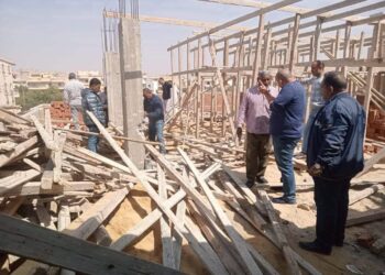 استرداد قطع أراضٍ لمخالفة شروط التعاقد وإزالة مخالفات بناء وإشغالات في حملات بمدينة العبور