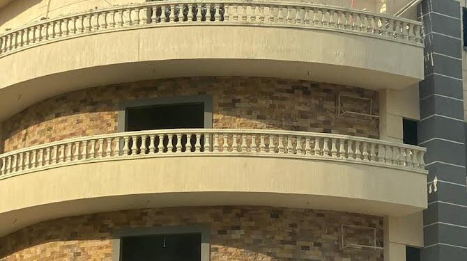 جهاز مدينة الشيخ زايد يشن عدة حملات لمواجهة مخالفات البناء والإشغالات والنباشين