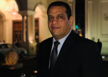 رجل الأعمال رأفت الفنجرى يتعاقد مع أحمد ممدوح رئيساً للقطاع التجاري فى EAGELS DEVELOPMENTS