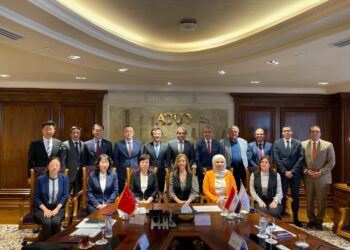 شركة العاصمة الإدارية للتنمية العمرانية وبلدة دونجبا بالعاصمة الصينية بكين توقعان مذكرة تفاهم لتبادل التكنولوجيا المتطورة والخبرات وإدارة مناطق السفارات