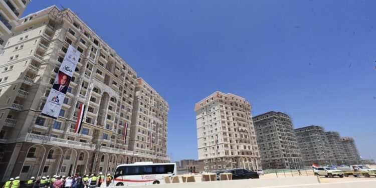 وزير الإسكان: جار تنفيذ 64 برجاً سكنياً بها 3068 وحدة.. و310 فيلات بالتجمع العمراني “صوارى” فى بمنطقة غرب كارفور بالإسكندرية