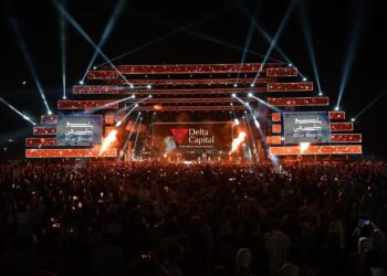 استعراضات مميزة وتفاعل كبير مع حكيم في حفل عملاء دلتا كابيتال بـ Luxury Beach