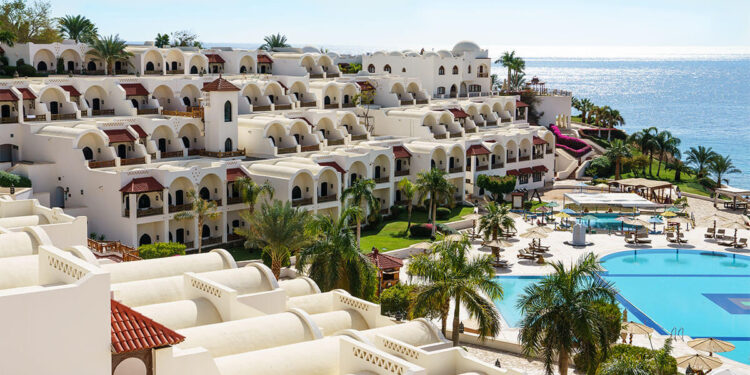 يحيي قطب : ارتفاع محفظة استثمارات تطوير فنادق أبوظبي للاستثمارات السياحية قد تصل الي 9.5 مليار جنيه