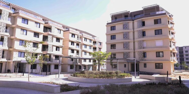 وزير الإسكان يتفقد مشروع باديا “واحة أكتوبر” بالشراكة مع شركة بالم هيلز للتطوير العقاري بمدينة أكتوبر الجديدة