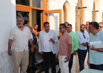 رئيس أبوظبي للاستثمارات السياحية يتفقد مشروعات التطوير في مصر