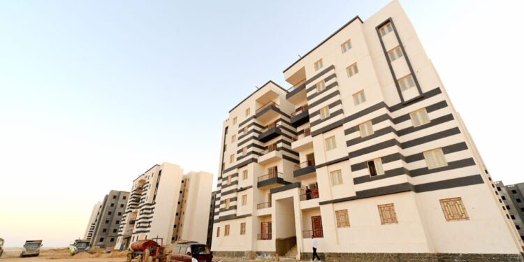 وزير الإسكان يتابع موقف تنفيذ وحدات المبادرة الرئاسية “سكن لكل المصريين” بمدينة المنيا الجديدة