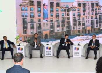 **على هامش فعاليات اليوم الثالث للمنتدى الحضري العالمي: المهندس أحمد إبراهيم رئيس جهاز مدينة العلمين الجديدة يستعرض جهود التنمية العمرانية المستدامة**