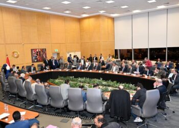 وزير الإسكان يعقد اجتماعه الدوري مع أعضاء البرلمان بمجلسيه “النواب والشيوخ” لبحث مطالب دوائرهم