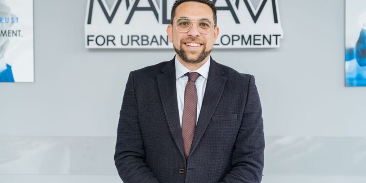 «مقام للتنمية» تشارك بوحدات مميزة وعروض حصرية على مشروع «OPTIMA BUSINESS COMPLEX» بمعرض «قرار للاستثمار» في الإمارات