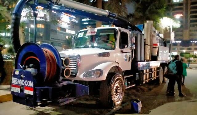 *القابضة للمياه: انطلاق معدات القاهرة والجيزة للصرف الصحى استعدادا لأمطار اليوم*