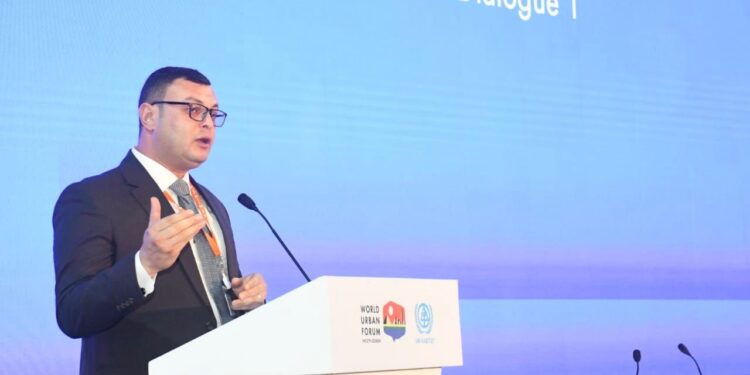 وزير الإسكان يشارك بالجلسة الحوارية تحت عنوان “مستقبل الإسكان” ضمن فعاليات اليوم الثانى للمنتدى الحضرى العالمى