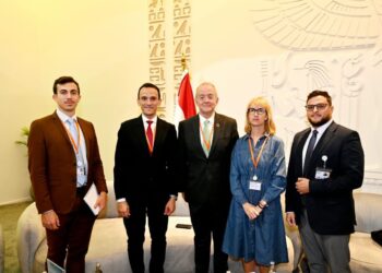 مساعد وزير الإسكان يبحث مع مستشار وزير الشئون الأوربية الفرنسى سبل التعاون فى مجال المدن الذكية والمستدامة