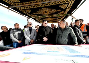 وزير الإسكان يتفقد سير العمل بمشروعات المدينة التراثية والمرافق الرئيسية لمنطقة الداون تاون بمدينة العلمين الجديدة