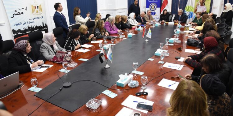 *محافظ البحيرة ورئيس “القابضة للمياه” يشهدان توقيع بروتوكول لتوصيل مياه الشرب للأسر الأكثر احتياجًا بالمحافظة*