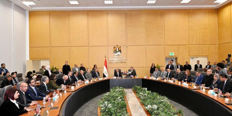 وزارتا الإسكان والخارجية تطلقان مبادرة “بيتك في مصر” للمصريين في الخارج