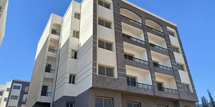 وزير الإسكان:غداً..بدء حجز وحدات سكنية كاملة التشطيب بمساحات تصل لـ132م2 بمدينة العبور