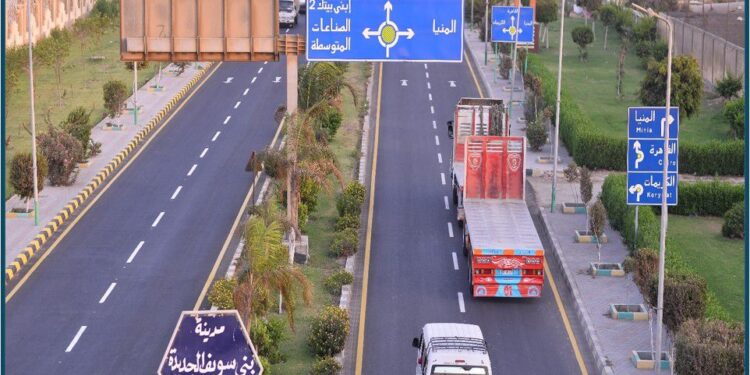 وزير الإسكان يتابع موقف تنفيذ مشروعات مدينة بني سويف الجديدة جارِ تنفيذ أعمال مرافق بعدة أحياء بتكلفة مليار جنيه لخدمة 8354 قطعة أرض متنوعة