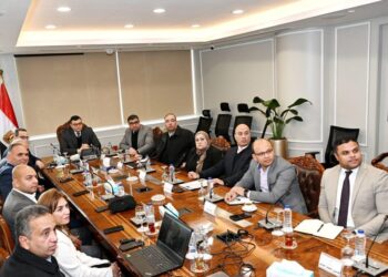 في اجتماعه مع مسئولي شركة “فاوندرز” :