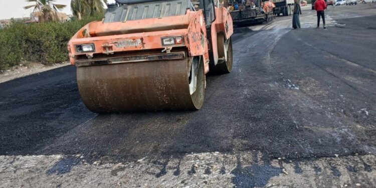 وزير الإسكان: جارٍ استكمال أعمال التطوير ورفع الكفاءة بالمناطق الصناعية بمدينة العاشر من رمضان