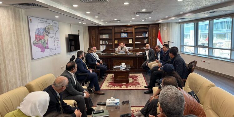 وزير الإسكان يُعلن إصدار أول رخصة بناء إلكترونية بالكامل من جهاز مدينة القاهرة الجديدة
