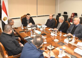 وزير الإسكان يعقد اجتماعه الدوري لمتابعة موقف تنفيذ مشروعات المبادرة الرئاسية “حياة كريمة”