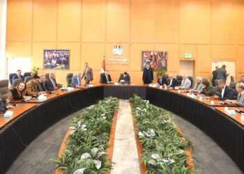 وزير الإسكان يعقد اجتماعه الدوري مع أعضاء مجلسي “النواب والشيوخ”