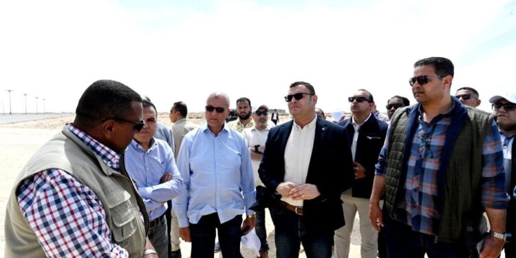 وزير الإسكان يتفقد أعمال إنشاء كوبري C3 و”سكن لكل المصريين” والمدينة التراثية بمدينة العلمين الجديدة