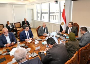 وزير الإسكان يُتابع معدلات تسويق عدد من مشروعات هيئة المجتمعات العمرانية الجديدة