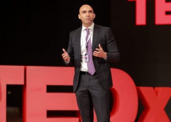 محمد الخولي يشارك في فعالية TEDx بالجامعة الأمريكية لعرض مسيرته الملهمة فى مجال التسويق