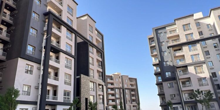 وزير الإسكان: إزالة التعديات عن 93 فدانا واستكمال مشروعات مدينة ملوي الجديدة
