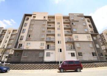 وزير الإسكان يتفقد مشروع “سكن مصر”بأرض المعارض بالقاهرة الجديدة