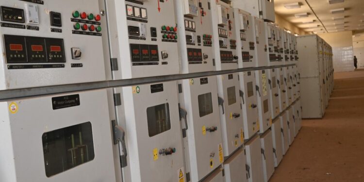 وزير الإسكان يُتابع مشروعات توسعات وصيانة محطات الصرف الصحي بمدن الشروق والعاشر والمنيا الجديدة