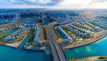 “المجتمعات العمرانية” تعلن طرح المناطق السياحية والاستثمارية بالعلمين الجديدة على شركات عالمية