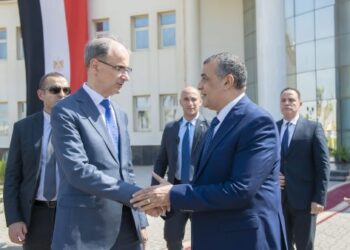 وزير الدولة للإنتاج الحربي يبحث مع رئيس وزراء صربيا آليات تعزيز التعاون المشترك