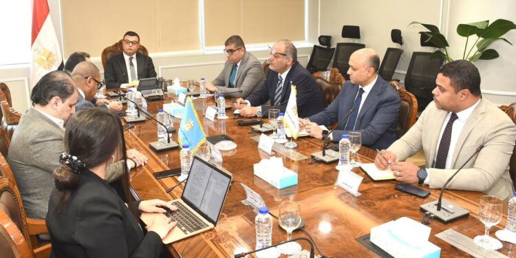 وزير الإسكان يستقبل الرئيس التنفيذي لشركة “تايتان كابيتال” اليابانية لبحث مجالات التعاون المشترك