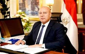 غداً.. “الصناعة” تعلن عن لقاء مرتقب بين الوزير والمستثمرين الصناعيين في أبو رواش الصناعية